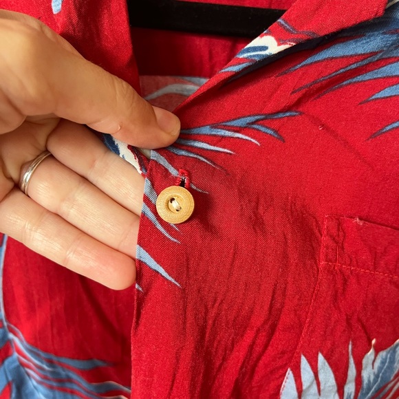 Hawaiian shirt - Picture 5 of 9